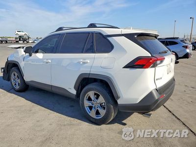 Trzecie zdjęcie samochodu z tyłu: 2025 TOYOTA RAV4 HYBRID XLE VIN:JTMRWRFV9SD341390 - miniatura