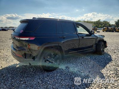 Trzecie zdjęcie samochodu z tyłu: 2025 JEEP GRAND CHEROKEE LIMITED VIN:1C4RJHBG3SC271486 - miniatura