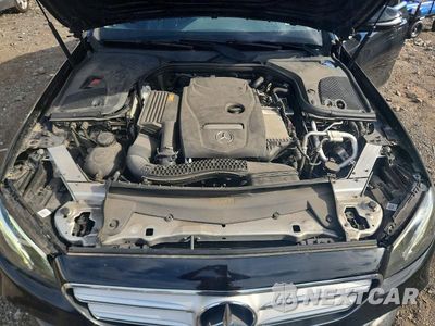 Zdjęcie 11 z 12 samochodu: 2018 MERCEDES-BENZ E 300 VIN:WDDZF4JB2JA431373 - miniatura