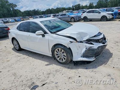 Czwarte zdjęcie samochodu z boku: 2023 TOYOTA CAMRY LE VIN:4T1C11AK3PU755903 - miniatura
