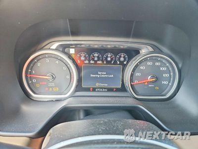 Zdjęcie 9 z 13 samochodu: 2021 CHEVROLET TAHOE C1500 PREMIER VIN:1GNSCSKD0MR387461 - miniatura
