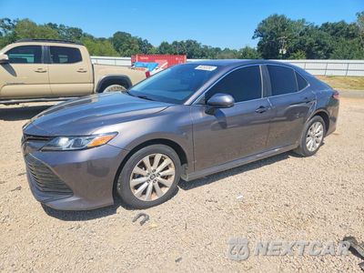 2018 TOYOTA CAMRY LE 4T1B11HK0JU651510 - główne zdjęcie licytacji z USA - miniatura