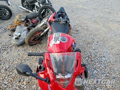 Piąte zdjęcie samochodu w środku: 2025 HONDA CBR500 RA VIN:MLHPC7052S5102106 - miniatura