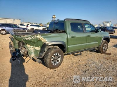 Trzecie zdjęcie samochodu z tyłu: 2021 TOYOTA TACOMA TRD OFF-ROAD VIN:3TYCZ5AN1MT029735 - miniatura