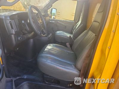 Zdjęcie 7 z 13 samochodu: 2018 GMC SAVANA CUTAWAY G3500 VIN:7GZ37TCG0JN901878 - miniatura