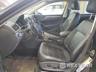 Zdjęcie 7 z 12 samochodu: 2017 VOLKSWAGEN PASSAT SE VIN:1VWBT7A37HC018102 - miniatura