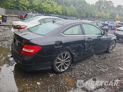 Trzecie zdjęcie samochodu z tyłu: 2015 MERCEDES-BENZ C 250 VIN:WDDGJ4HBXFG392001 - miniatura