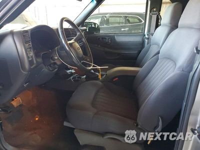 Zdjęcie 7 z 12 samochodu: 2003 CHEVROLET BLAZER VIN:1GNCS18X03K174648 - miniatura