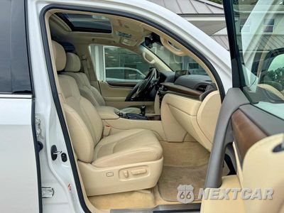 Piąte zdjęcie samochodu w środku: 2016 LEXUS LX 570 VIN:JTJHY7AX3G4213685 - miniatura