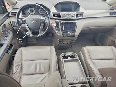 Zdjęcie 8 z 12 samochodu: 2015 HONDA ODYSSEY TOURING VIN:5FNRL5H99FB066488 - miniatura