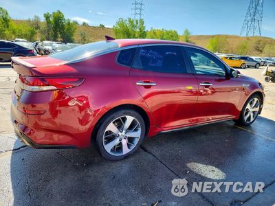 Trzecie zdjęcie samochodu z tyłu: 2019 KIA OPTIMA S VIN:5XXGT4L34KG372834 - miniatura