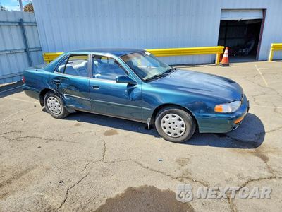 Czwarte zdjęcie samochodu z boku: 1996 TOYOTA CAMRY LE VIN:JT2BG12K3T0413858 - miniatura