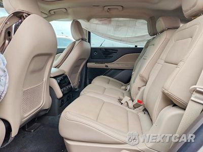 Zdjęcie 10 z 12 samochodu: 2023 LINCOLN AVIATOR RESERVE VIN:5LM5J7XC8PGL14744 - miniatura