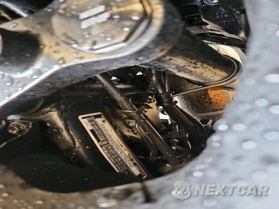 Zdjęcie 9 z 9 samochodu: 2025 HONDA NT1100 D VIN:JH2SC9048SK001015 - miniatura
