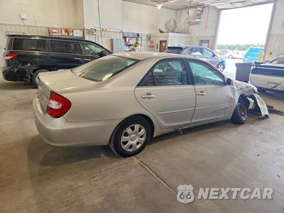 Trzecie zdjęcie samochodu z tyłu: 2002 TOYOTA CAMRY LE VIN:4T1BE30K72U087349 - miniatura