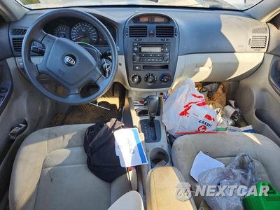 Zdjęcie 8 z 12 samochodu: 2006 KIA SPECTRA EX VIN:KNAFE121065208671 - miniatura