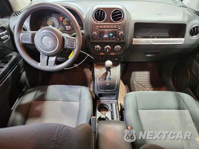 Zdjęcie 8 z 12 samochodu: 2014 JEEP COMPASS SPORT VIN:1C4NJCBA9ED747543 - miniatura