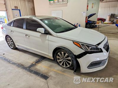 Czwarte zdjęcie samochodu z boku: 2017 HYUNDAI SONATA SPORT VIN:5NPE34AFXHH514394 - miniatura