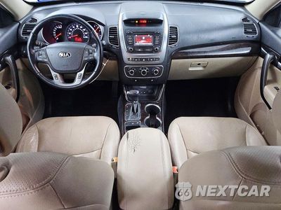 Zdjęcie 8 z 13 samochodu: 2015 KIA SORENTO LX VIN:5XYKT3A65FG624142 - miniatura
