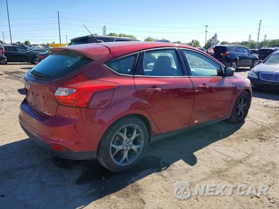 Trzecie zdjęcie samochodu z tyłu: 2014 FORD FOCUS SE VIN:1FADP3K24EL155143 - miniatura