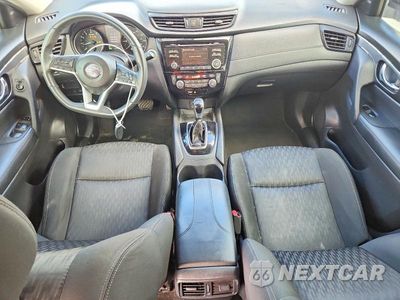 Zdjęcie 8 z 13 samochodu: 2017 NISSAN ROGUE SV VIN:KNMAT2MT3HP612451 - miniatura