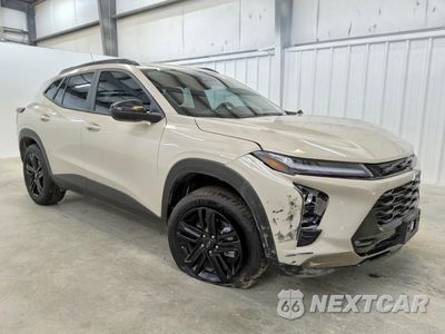 Czwarte zdjęcie samochodu z boku: 2026 CHEVROLET TRAX ACTIV VIN:KL77LKEPXTC154254 - miniatura