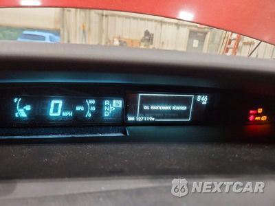 Zdjęcie 9 z 12 samochodu: 2011 TOYOTA PRIUS THREE VIN:JTDKN3DU4B5316886 - miniatura