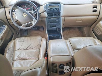 Zdjęcie 8 z 13 samochodu: 2006 HONDA PILOT EX VIN:5FNYF28606B019485 - miniatura