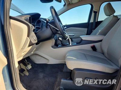Zdjęcie 7 z 13 samochodu: 2019 FORD ESCAPE SE VIN:1FMCU0GDXKUA27000 - miniatura