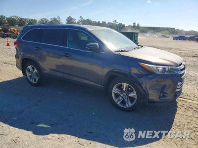 Czwarte zdjęcie samochodu z boku: 2018 TOYOTA HIGHLANDER LIMITED VIN:5TDDZRFH4JS496279 - miniatura