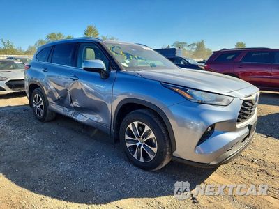 Czwarte zdjęcie samochodu z boku: 2020 TOYOTA HIGHLANDER HYBRID XLE VIN:5TDGBRCH0LS004002 - miniatura