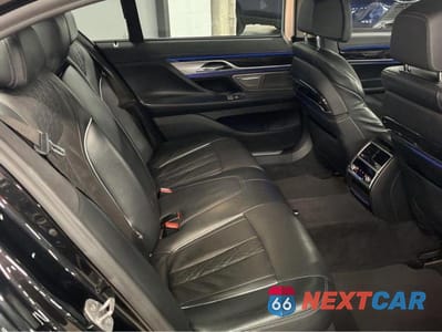 Zdjęcie 6 z 11 samochodu: 2022 BMW 740 I VIN:WBA7T2C00NCH24385 - miniatura