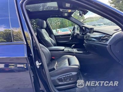 Zdjęcie 8 z 13 samochodu: 2018 BMW X5 XDRIVE50I MSPT VIN:5UXKR6C51J0U14610 - miniatura