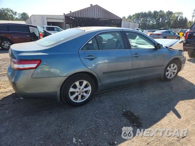 Trzecie zdjęcie samochodu z tyłu: 2010 TOYOTA CAMRY LE V6 VIN:4T1BK3EK3AU607692 - miniatura
