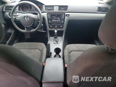 Zdjęcie 8 z 12 samochodu: 2017 VOLKSWAGEN PASSAT S VIN:1VWAT7A37HC060622 - miniatura