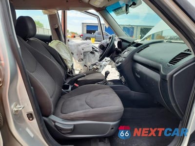 Zdjęcie 7 z 14 samochodu: 2011 KIA SOUL BASE VIN:KNDJT2A13B7303203 - miniatura