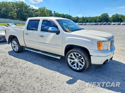 Czwarte zdjęcie samochodu z boku: 2013 GMC SIERRA K1500 DENALI VIN:3GTP2XE25DG337342 - miniatura