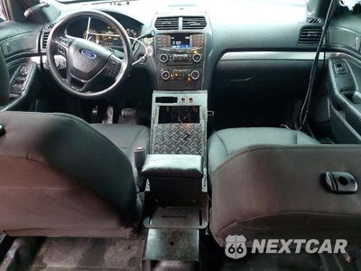 Zdjęcie 8 z 13 samochodu: 2017 FORD EXPLORER POLICE INTERCEPTOR VIN:1FM5K8AR4HGE13081 - miniatura