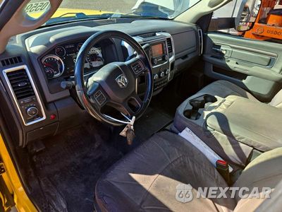 Zdjęcie 8 z 13 samochodu: 2018 RAM 5500 VIN:3C7WRMFL7JG115655 - miniatura
