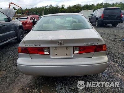 Zdjęcie 6 z 12 samochodu: 2001 TOYOTA CAMRY LE VIN:4T1BG22K31U851732 - miniatura