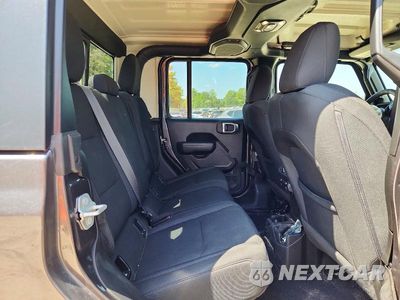 Zdjęcie 10 z 13 samochodu: 2022 JEEP GLADIATOR SPORT VIN:1C6HJTAGXNL130099 - miniatura