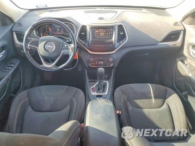 Zdjęcie 8 z 13 samochodu: 2016 JEEP CHEROKEE LATITUDE VIN:1C4PJLCS3GW264136 - miniatura