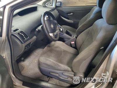 Zdjęcie 7 z 13 samochodu: 2011 TOYOTA PRIUS THREE VIN:JTDKN3DU4B5361097 - miniatura