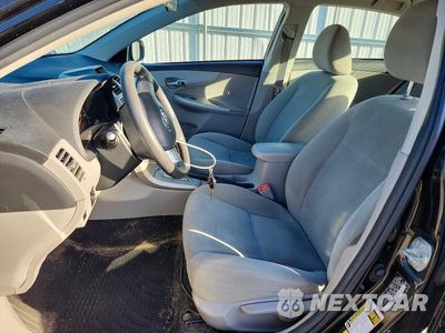 Zdjęcie 7 z 12 samochodu: 2013 TOYOTA COROLLA LE VIN:2T1BU4EE1DC004000 - miniatura