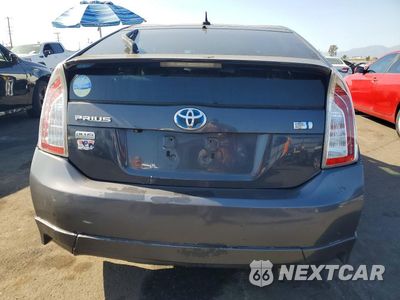 Zdjęcie 6 z 12 samochodu: 2013 TOYOTA PRIUS THREE VIN:JTDKN3DU6D1645714 - miniatura