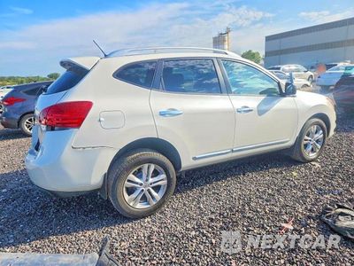 Trzecie zdjęcie samochodu z tyłu: 2015 NISSAN ROGUE SELECT S VIN:JN8AS5MT4FW163793 - miniatura