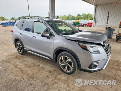 Czwarte zdjęcie samochodu z boku: 2023 SUBARU FORESTER TOURING VIN:JF2SKARCXPH428158 - miniatura