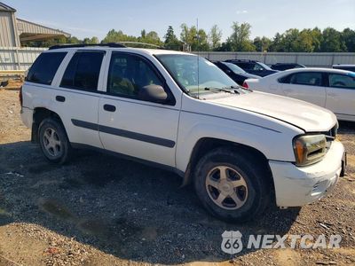 Czwarte zdjęcie samochodu z boku: 2005 CHEVROLET TRAILBLAZER LS VIN:1GNDT13SX52372511 - miniatura
