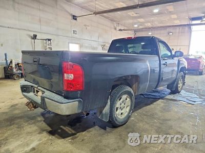 Trzecie zdjęcie samochodu z tyłu: 2013 CHEVROLET SILVERADO K1500 LT VIN:1GCNKSE00DZ388840 - miniatura