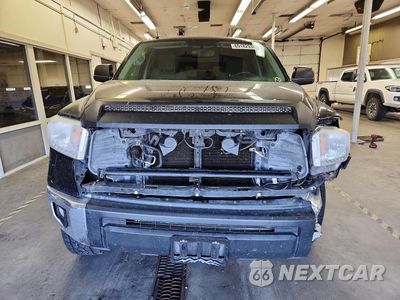 Piąte zdjęcie samochodu w środku: 2017 TOYOTA TUNDRA SR5 VIN:5TFDY5F13HX604183 - miniatura